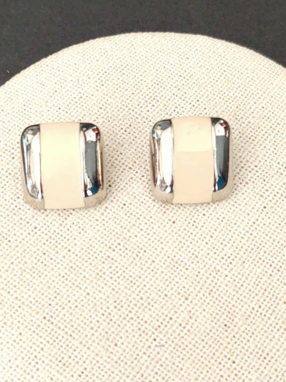 Beige enamel and silver earrings